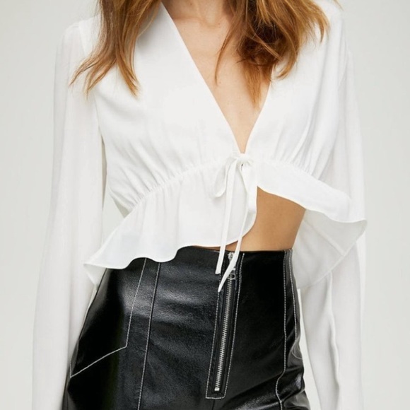 Aritzia Blouse - Picture 1 of 3